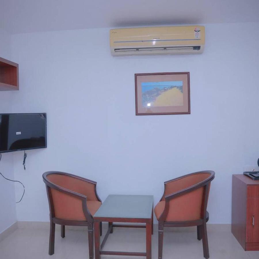Redbell Suites Malapuram Malappuram Kültér fotó